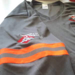 Playera con Reflectivo y serigrafía 